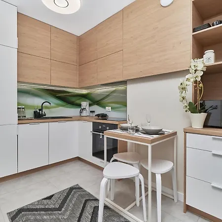 Tęczowa By Renters Apartament *